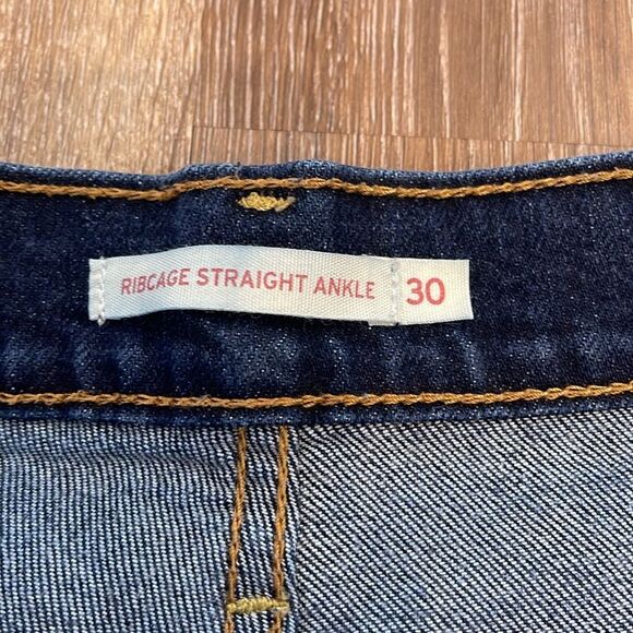 Levi's Ribcage Straight Ankle Distressed Dark Blue Jeans Sz 30 - Picture 9 of 16